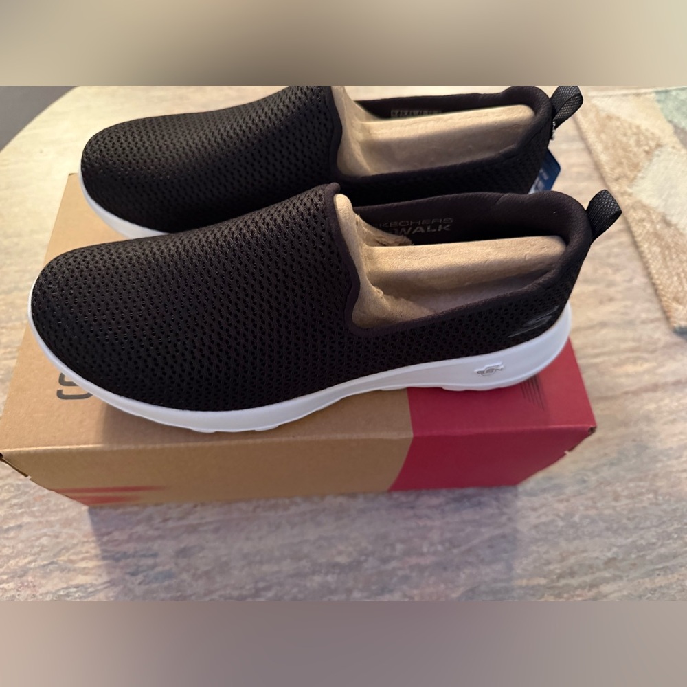 Woman’s Skechers Performance Shoe